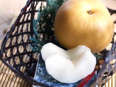 梨は皮ごと食べた方が栄養価が高い？農薬とか毒はないの？