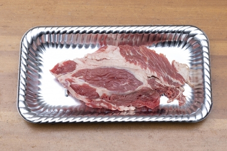 牛肉が茶色に変色している！その原因と食べられるかはこう判断しよう！